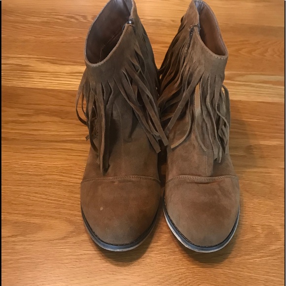 breckelles ankle boots